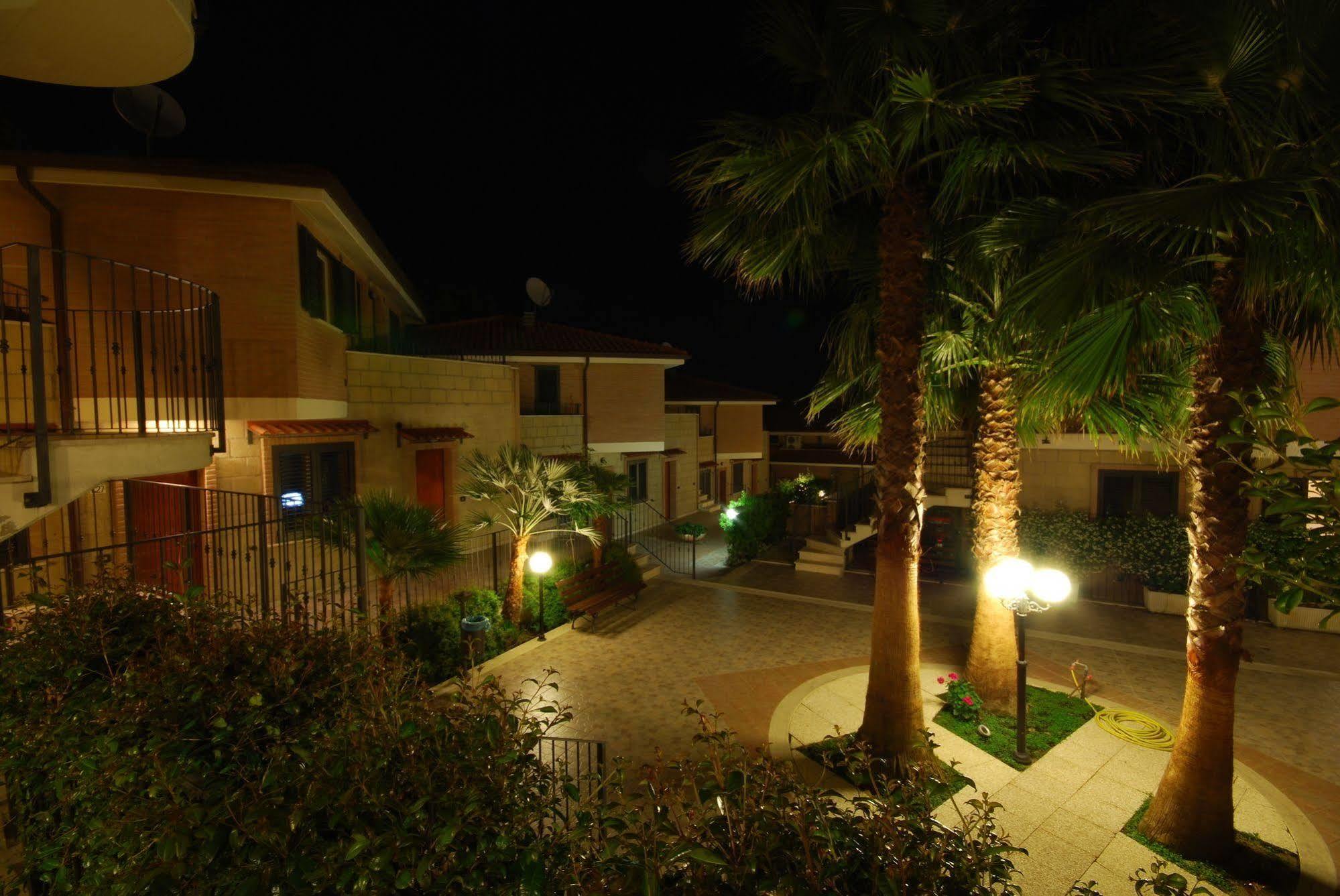Residence Il Borgo Tortoreto Exterior foto