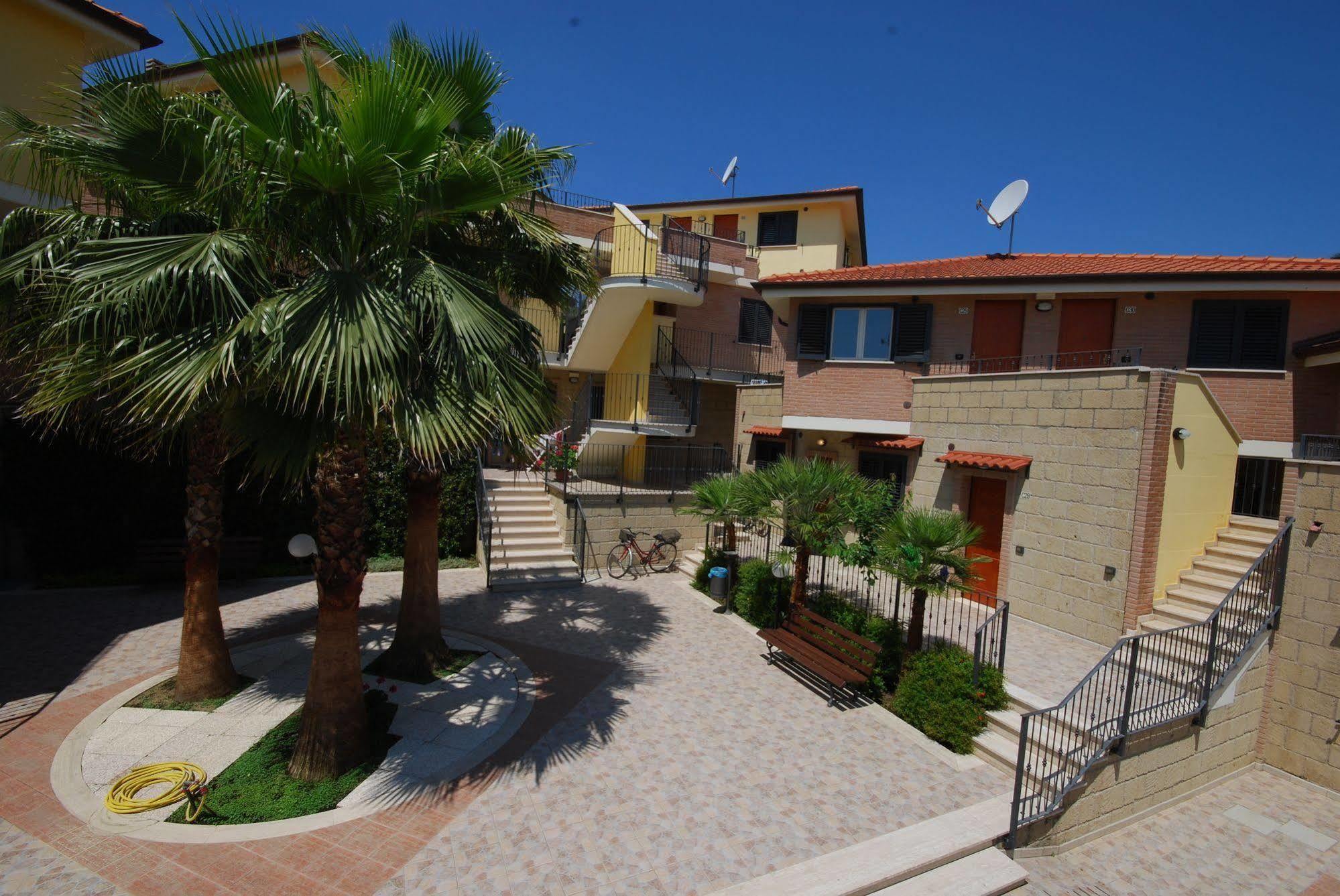 Residence Il Borgo Tortoreto Exterior foto